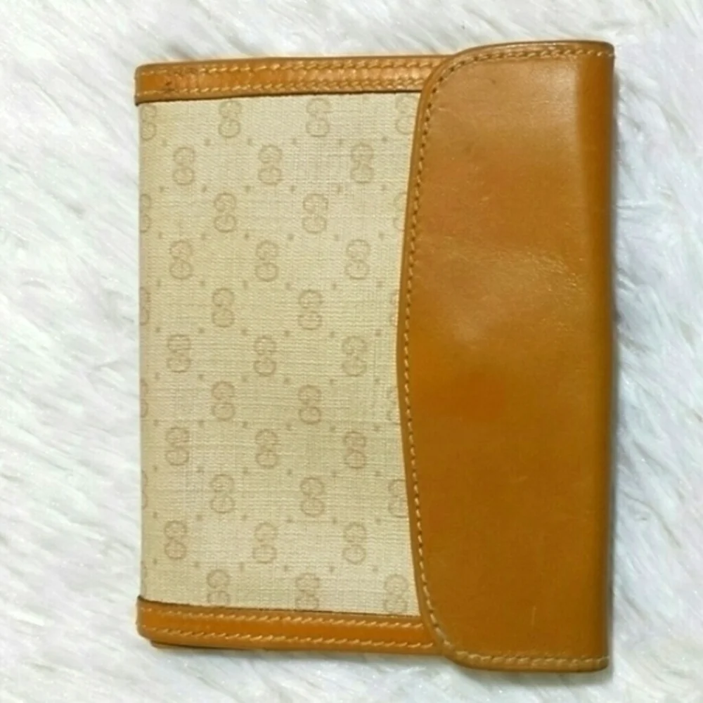 Vintage Gucci Signature Interlocking Logo Wallet